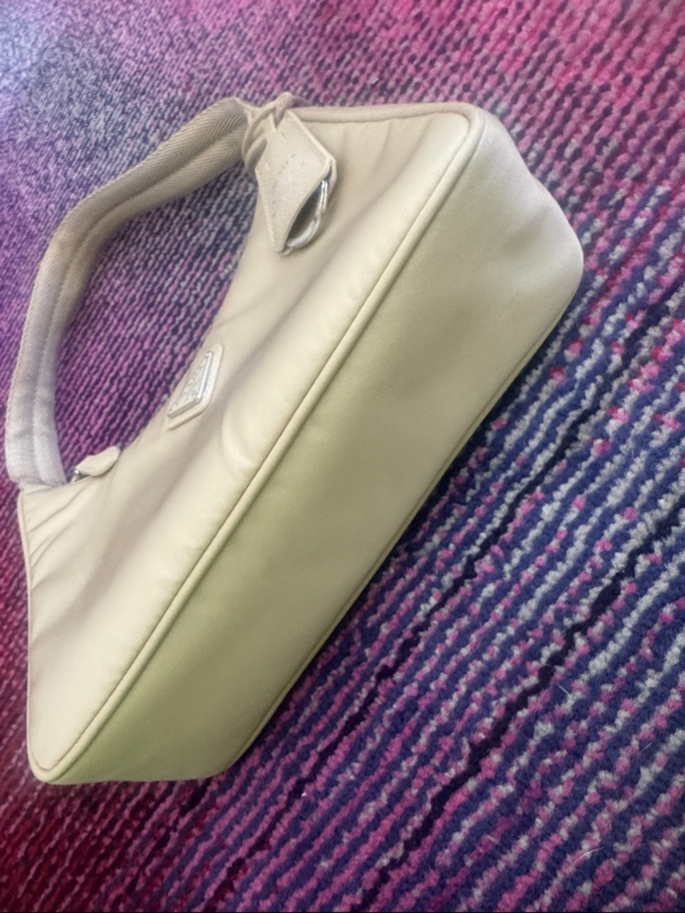 Prada Beige Nylon Shoulder Bag with Leather Tag- re-edition 2000 - Picture 5 of 9